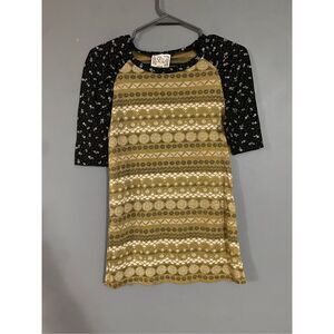 G Girl Flower Design Scoop Neck 3/4 Sleeve Top Size Medium